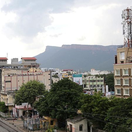 Hotel Collection O Poojith Residency Tirupati Zewnętrze zdjęcie
